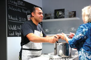 Regelmäßig wird im FamilienZeitRaum gemeinsam gekocht und gegessen